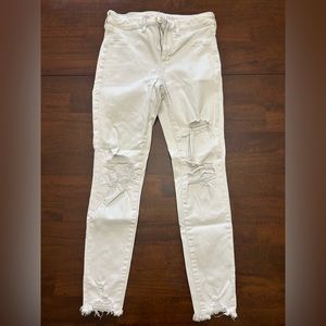 White American Eagle jeans